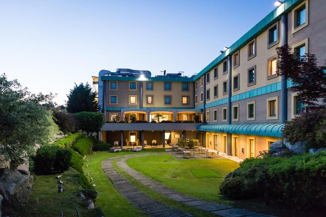 คราวน์ พลาซา มิลาน มัลเปนซา แอร์พอร์ต Hotel คาเซ นูโอเว ภายนอก รูปภาพ