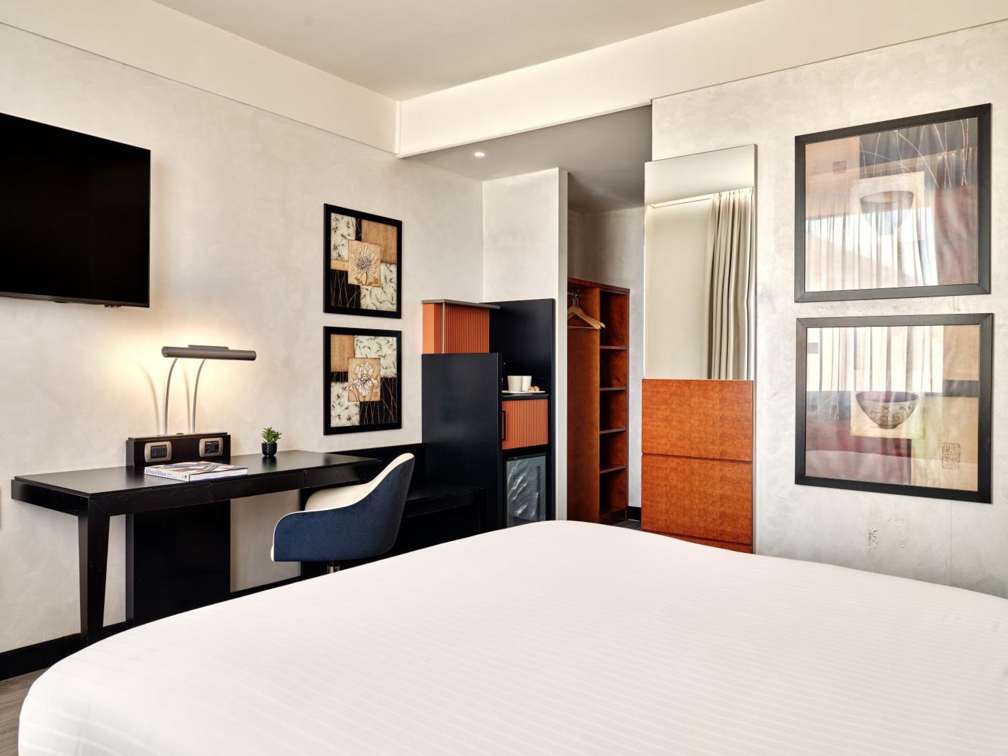 คราวน์ พลาซา มิลาน มัลเปนซา แอร์พอร์ต Hotel คาเซ นูโอเว ภายนอก รูปภาพ